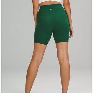 Barely worn! Wunder Train High-Rise Shorts 6’’